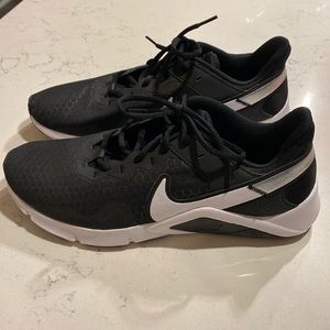 Men’s Nike Legend 2 Athletic Shoes, brand new never worn. Size 10.